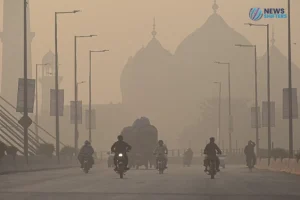 Lahore suffocates